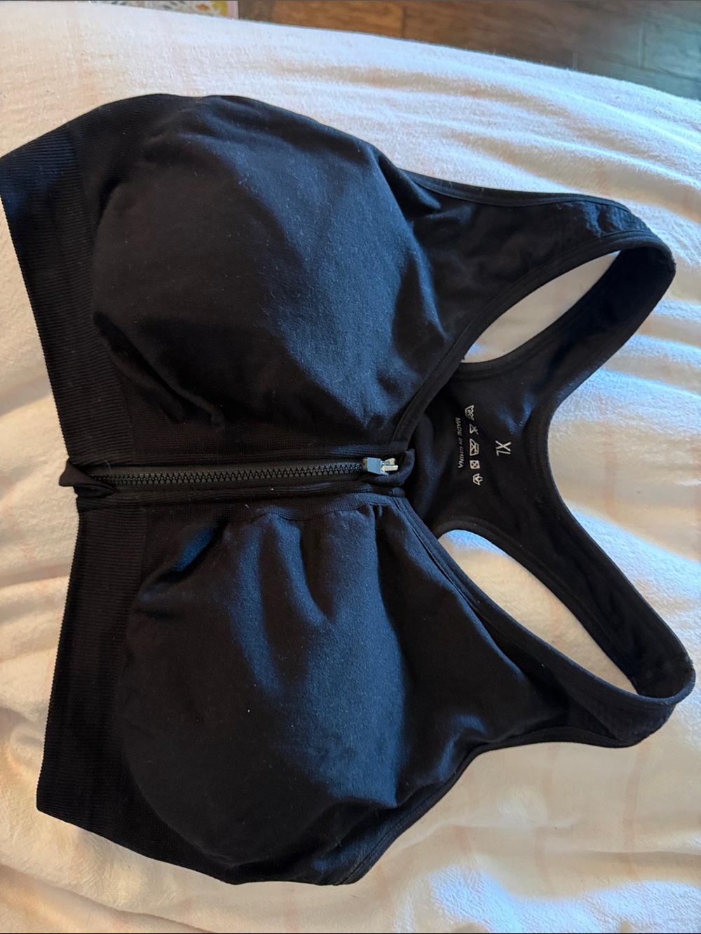 Amazon Black Front-Zip Sports Bra with Racerback Support